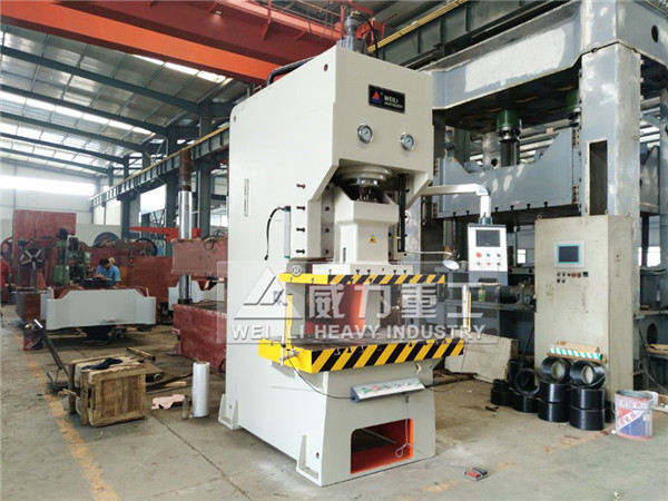 100噸液壓沖床圖片