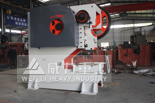 160噸深喉800沖床