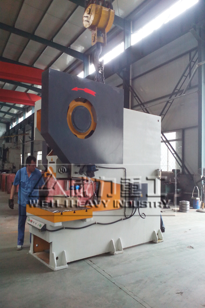 喉口深度1250mm沖床