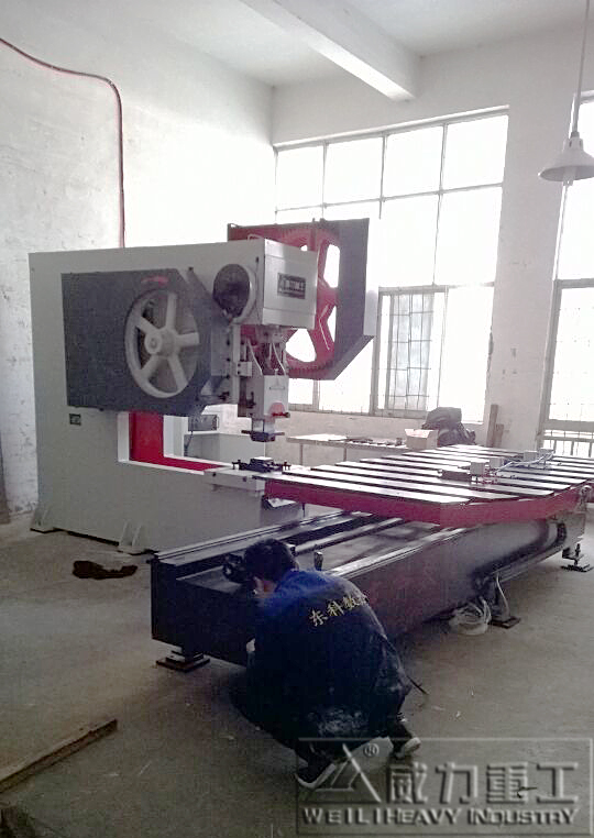 100噸深喉沖床使用現(xiàn)場(chǎng)