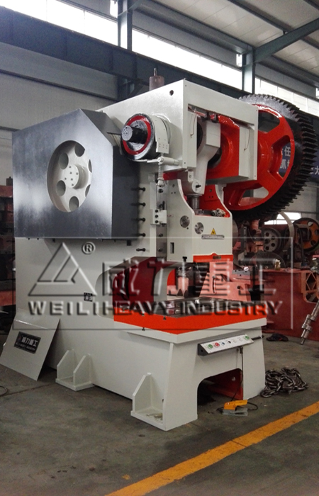 160噸深喉800沖床