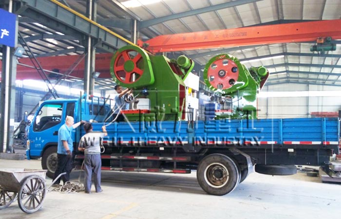 40噸可傾沖床發(fā)貨