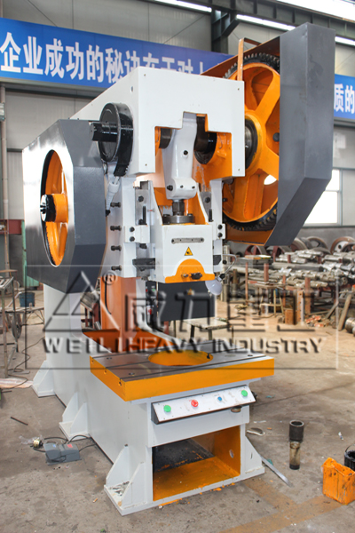 125噸深喉沖床壓力機(jī)