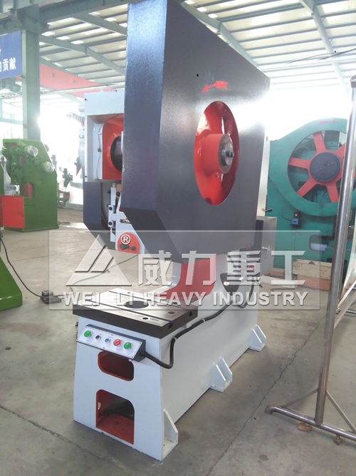 喉深800沖壓機(jī)