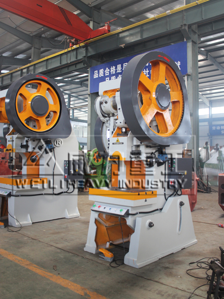 100t開式?jīng)_壓機(jī)