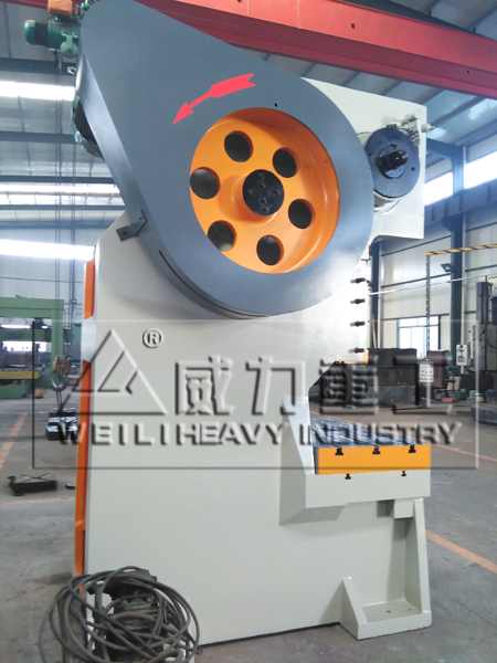 開式固定臺(tái)沖床實(shí)物圖