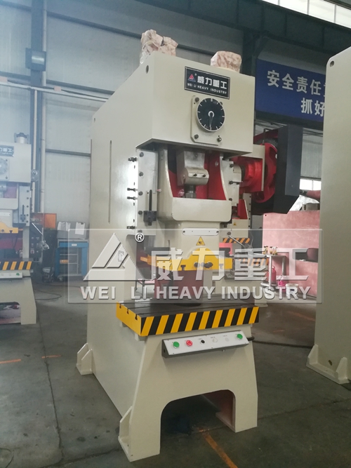 80噸氣動沖床圖片