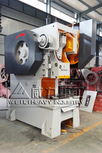 200噸機(jī)械沖床