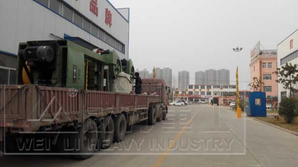 160噸閉式?jīng)_床發(fā)貨