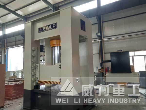 800噸框架式油壓沖床