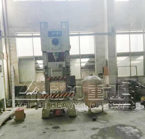 63噸氣動(dòng)沖床客戶現(xiàn)場(chǎng)