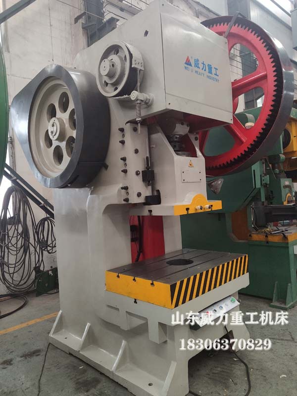 鑄造機(jī)身沖床圖片