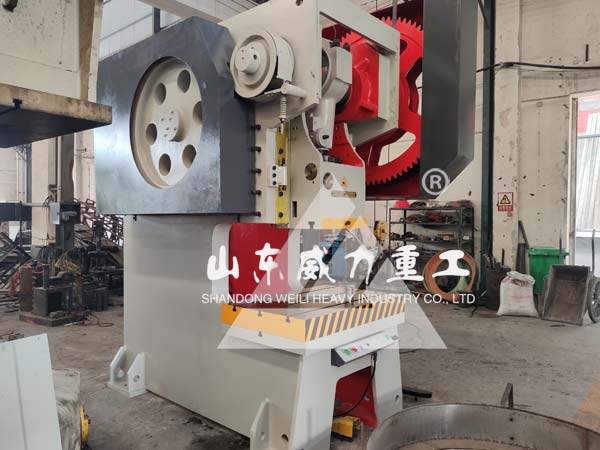 160噸深喉沖床圖片